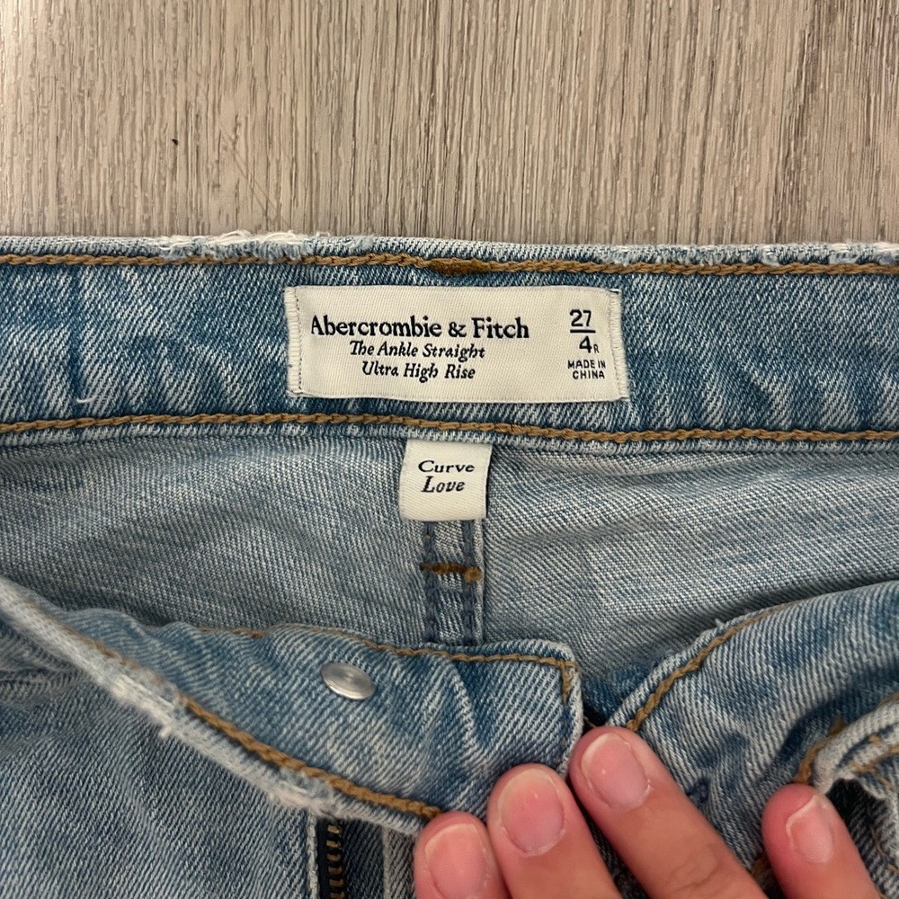 Abercrombie and Fitch Size 4 Jeans